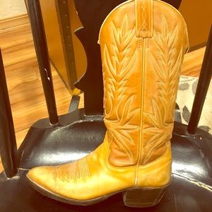 Cowboy boots 🤠 🐄 🐮